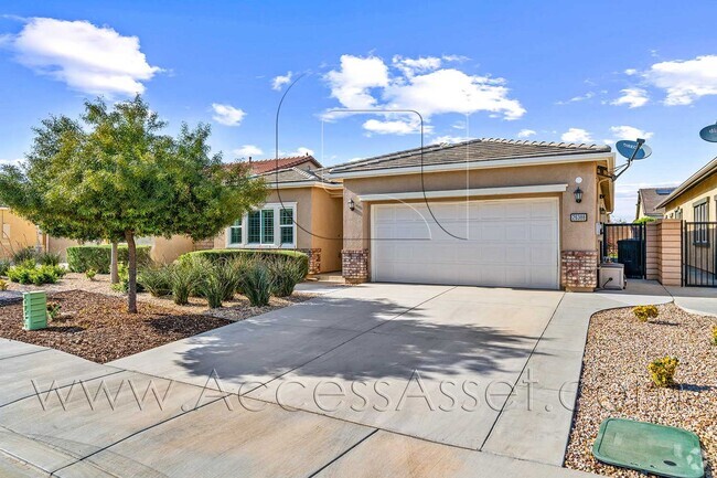 Building Photo - 55+ Age Community  - Beautiful 2 Bed/2.5 B... Rental