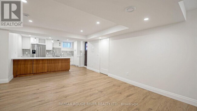 Photo - 344 Centennial Rd