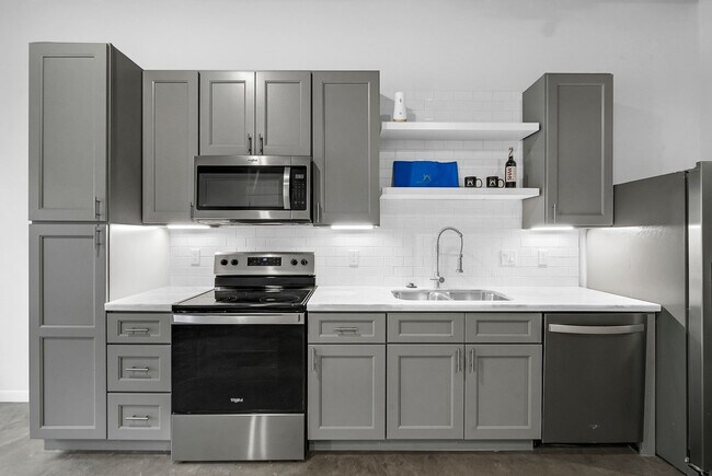 Building Photo - 1103 Dumble St Unit B Rental