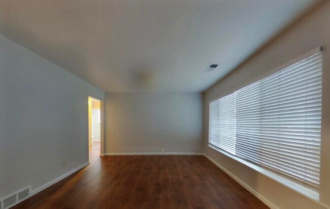 Photo - 2747 El Rey St