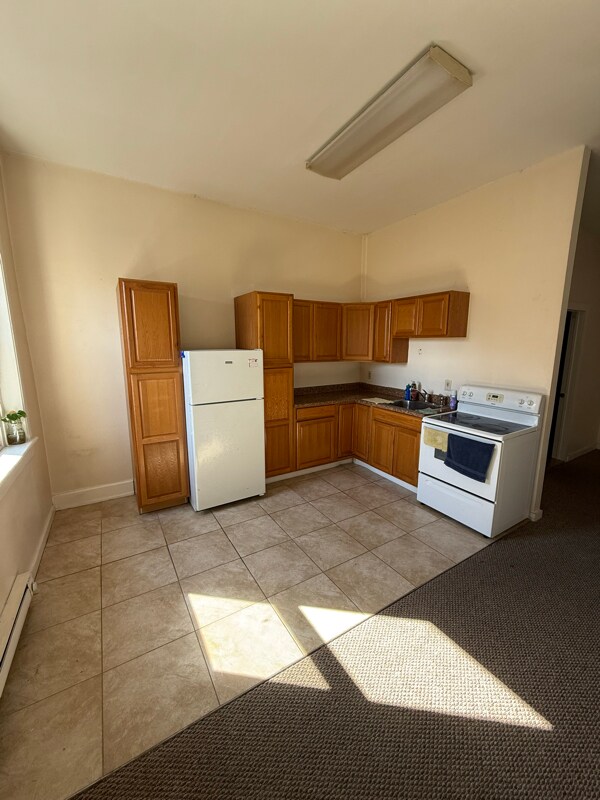 Photo - 662 Main St Unit 3