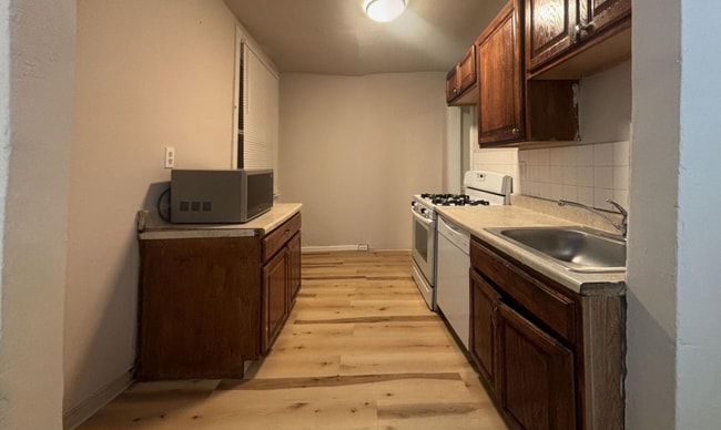 Photo - 6927 Guilford Rd