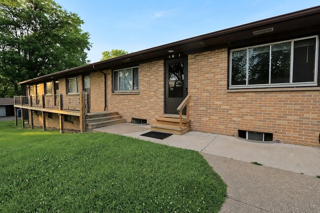 Photo - 322 Maple Dr Unit 2