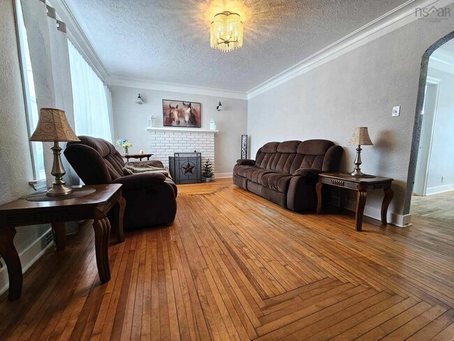 Photo - 409 Pictou Rd