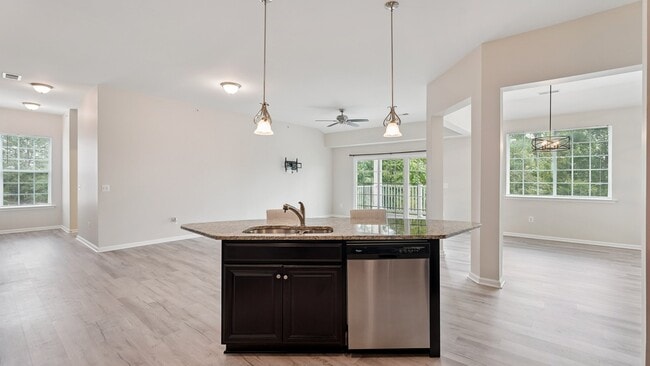 Photo - 160 Burley St