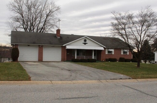 Photo - 218 Cardinal Dr