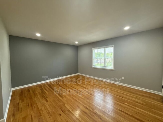 Photo - 6421 Brookside Rd