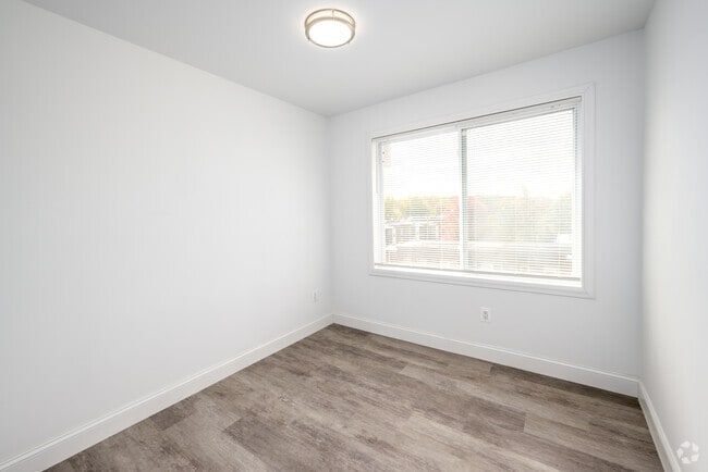 3BR, 1BA - 610SF - Bedroom