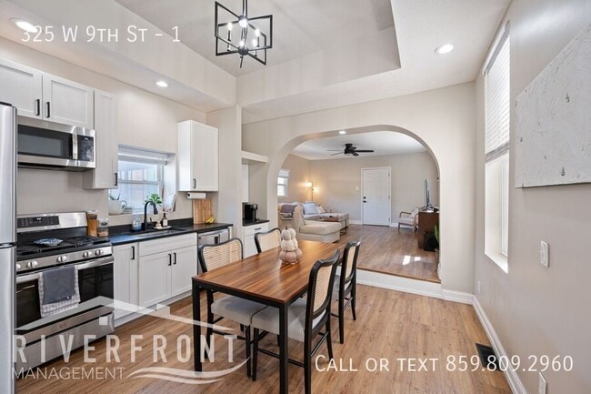 Building Photo - 325 W 9th St Unit 1