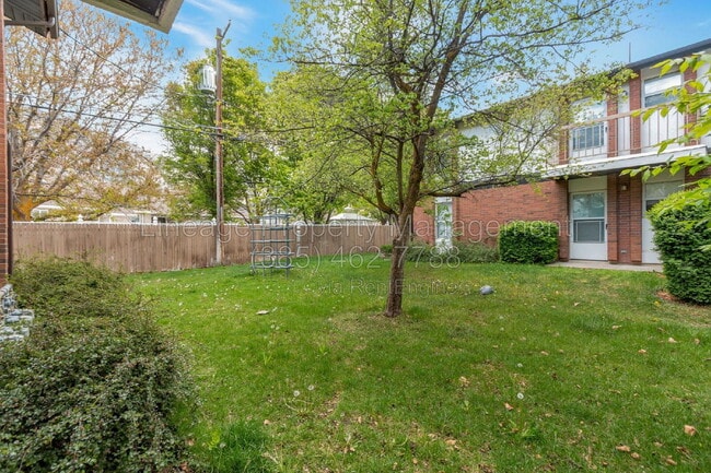 Photo - 770 N Main St Unit 11