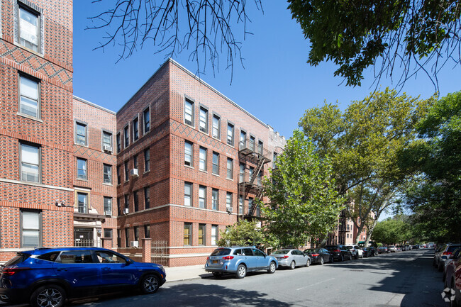 Photo - Fort Gary Apartments