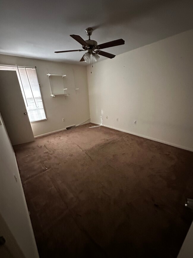 Photo - 930 Banks Rd