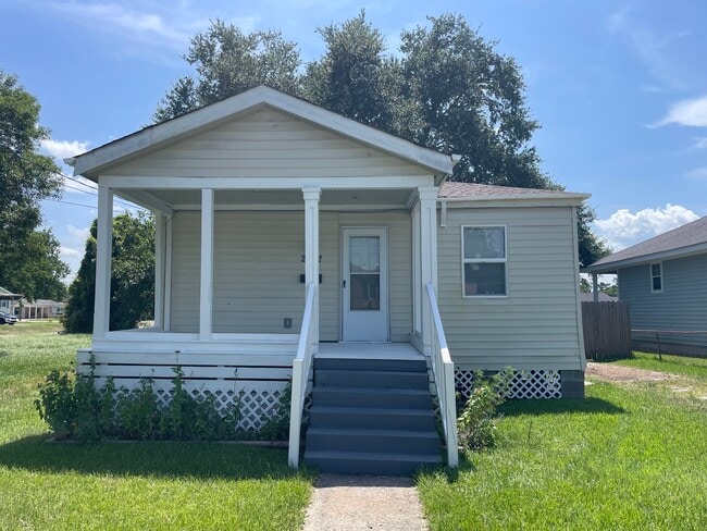 Building Photo - 2422 Stafford St Rental