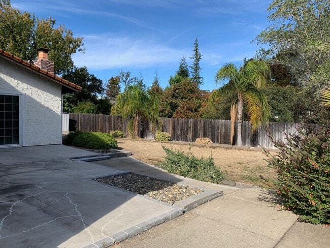 Photo - Mature dog considered. Nice home, convenient location off Placer & Wisconsin, Rdg.