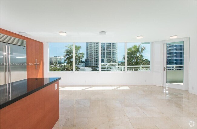 Building Photo - 400 South Pointe Dr Unit 606 Rental