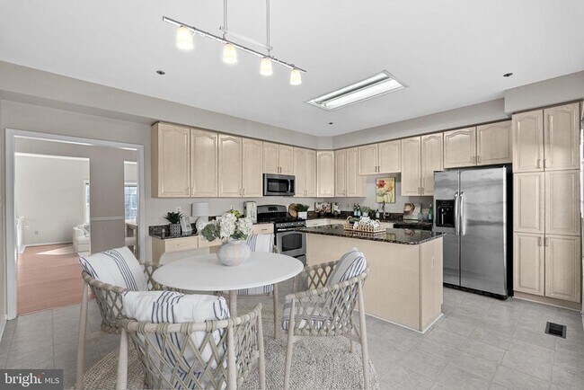 Photo - 1707 Leighton Wood Ln