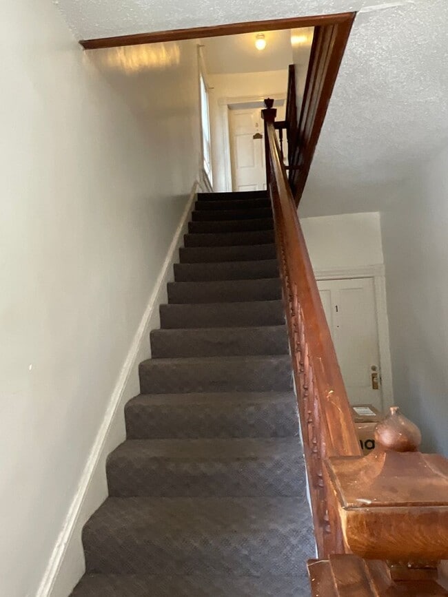 Photo - Adorable One Bedroom in Historic Downtown Portsmouth Unit 436 Court St Apt 4