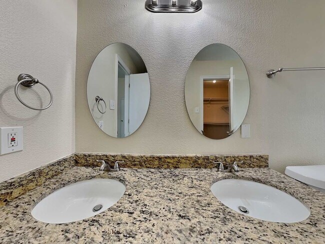 Photo - 6002 Lone Prairie Way