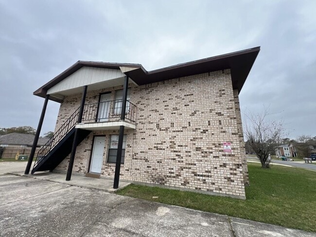 Building Photo - Weston St. Unit A