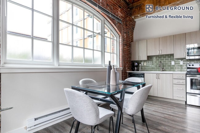 Photo - 224 Pontius Ave N Unit FL2-ID8