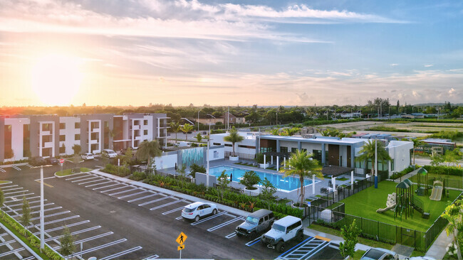 Clubhouse and Pool Area - The Avenue at Naranja Rental