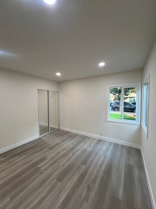 Photo - 515 Allen Ave