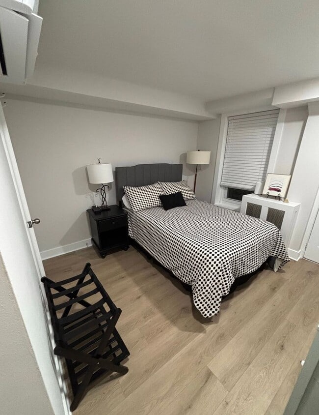 Photo - 1702 1/2 10th Street NW Unidad B