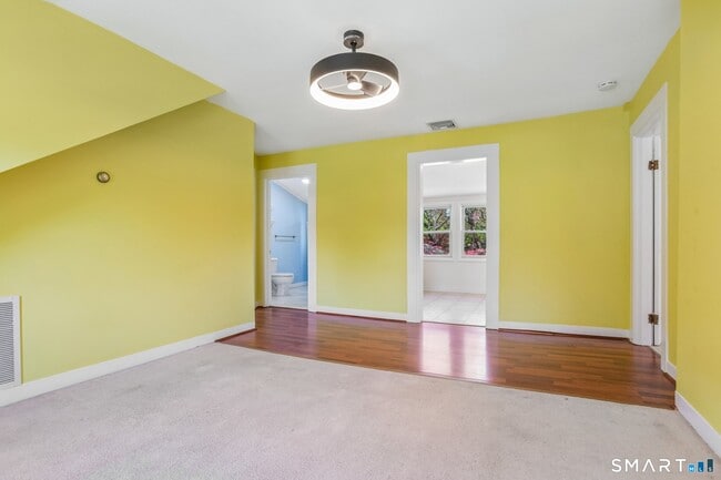 Photo - 1572 Whitney Ave