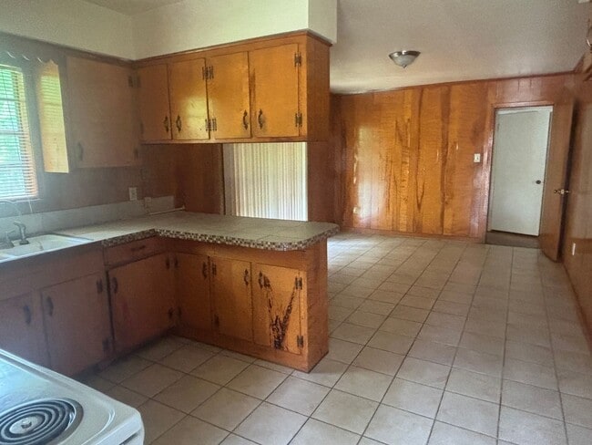 Photo - 963 Pine Lake Dr