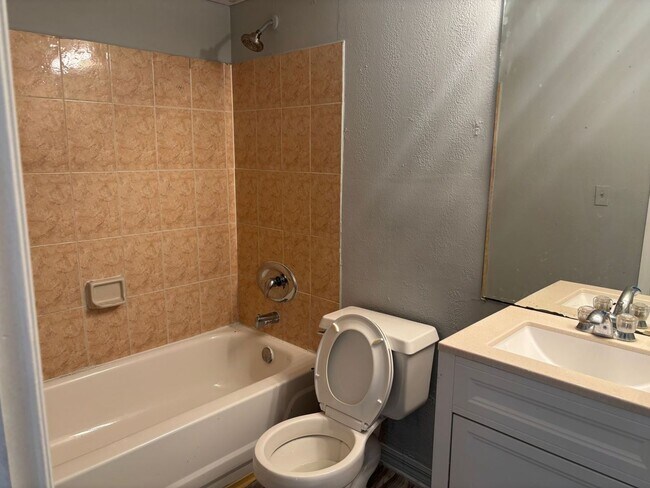 6178 Westgate Dr Unidad 204D
