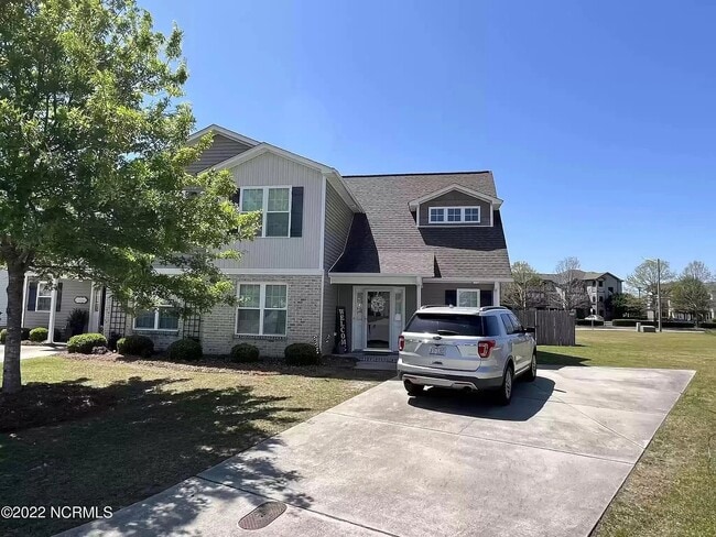 Building Photo - 2204 Chavis Dr