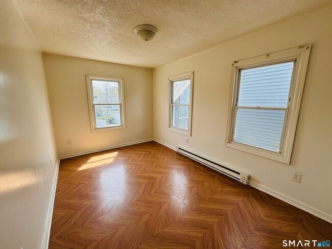 Photo - 260 Bunker Ave Unit 2