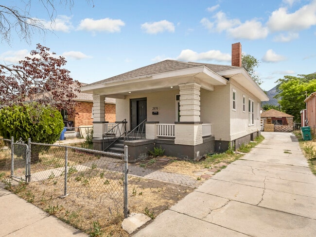 Building Photo - 2870 Lincoln Ave Rental
