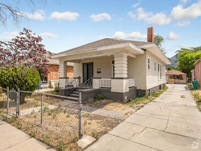 Building Photo - 2870 Lincoln Ave Rental