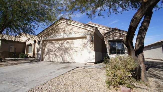 Building Photo - 6614 E Lush Vista View