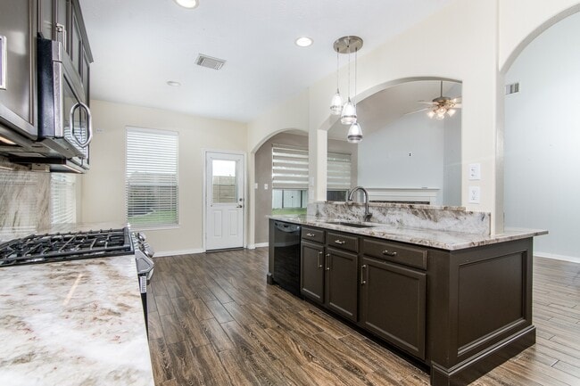 Photo - 22015 Field Green Dr