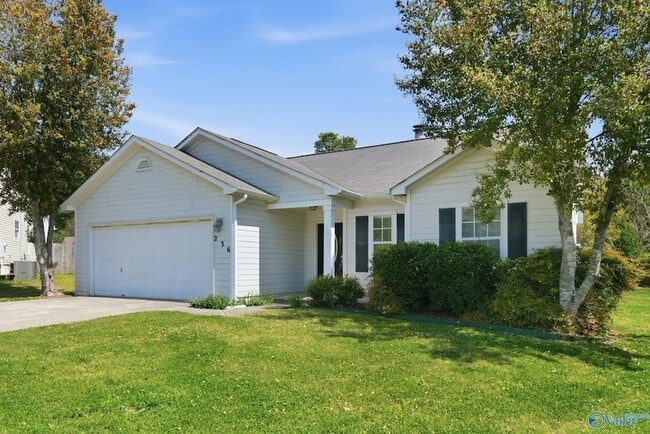 Photo - 236 River Oaks Dr