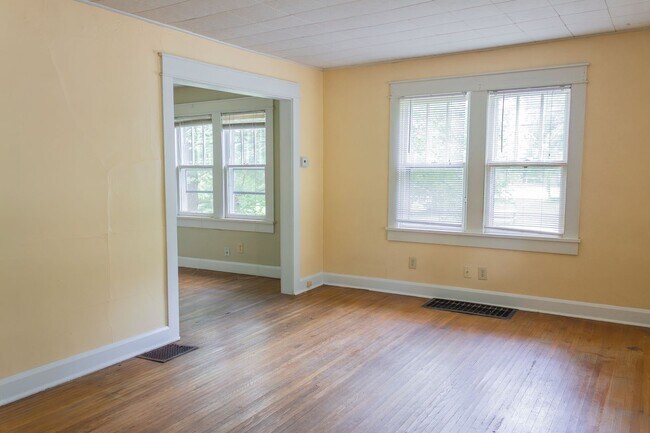 217 S Clark St Unit 1
