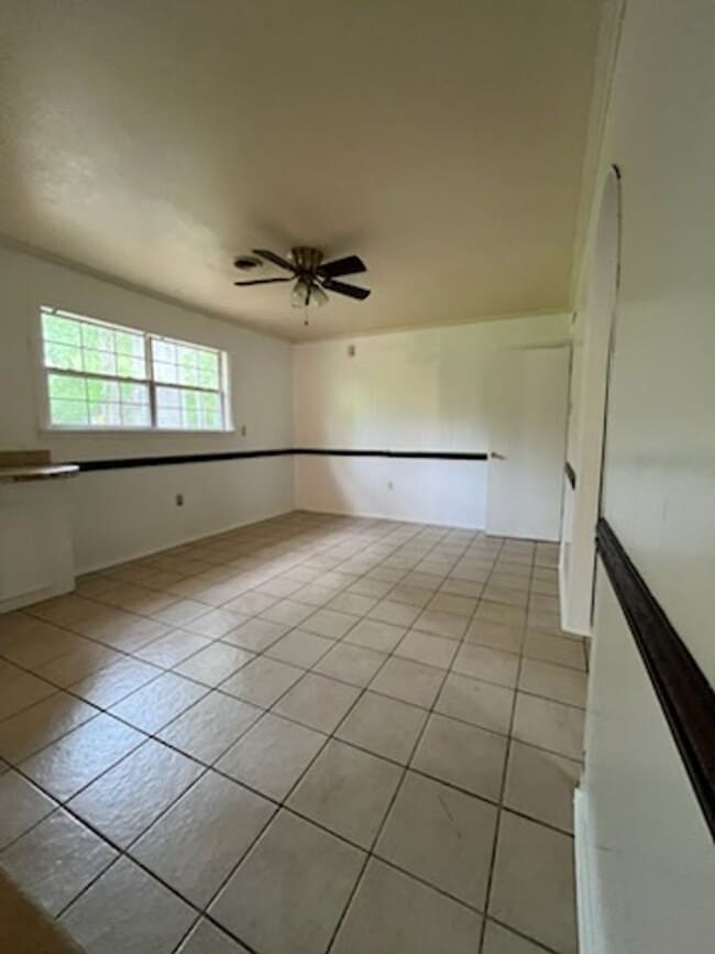 Photo - 3219 Lakewood Dr