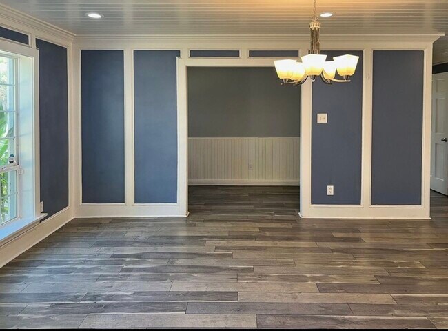 Photo - 17715 Loring Ln