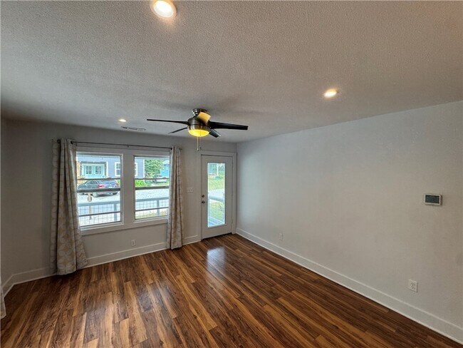 Photo - 320 S Washington Ave