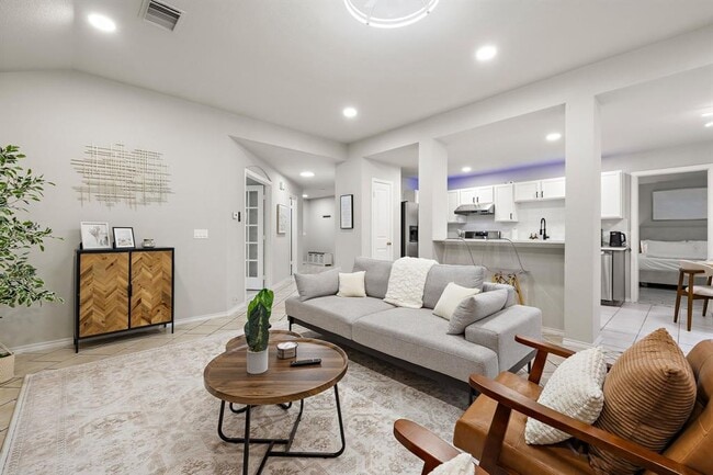 Photo - 2109 Kimra Ln