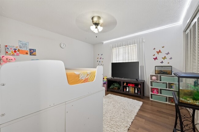 Building Photo - 10423 Permian Dr