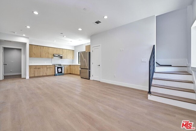 Photo - 102 Marion Blvd