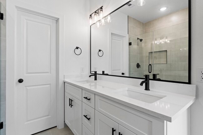 Photo - 9437 Pembrook St