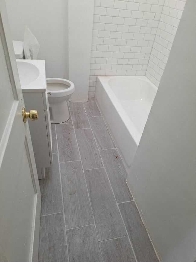 Photo - 1533 Homestead St