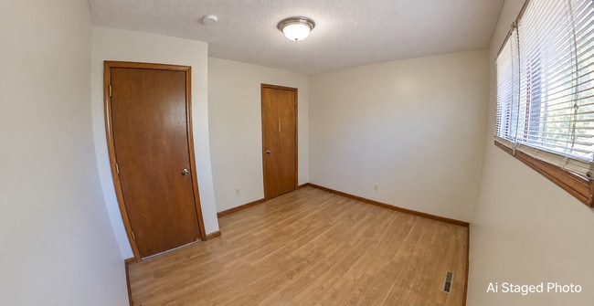 Photo - 2041 Shirley Ln