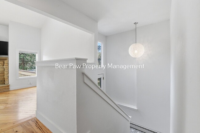 Photo - "Charming North  Evergreen Townhouse" "