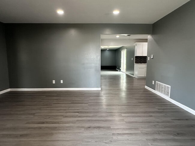 Photo - 3633 Buffalo Dr