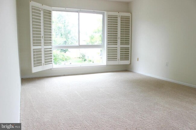 Photo - 561 Florida Ave Unit 140